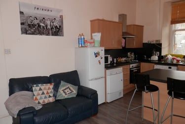 4 bed flat, Whitehall Street, City centre, Dundee, DD14AF - Image 2
